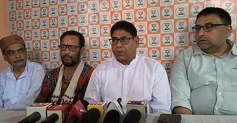 उत्तर दिनाजपुर जिला अध्यक्ष निमाई कविराज व अन्य
