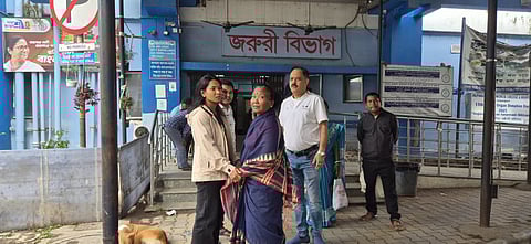 स्वप्ना बर्मन व उनके परिवार के सदस्य