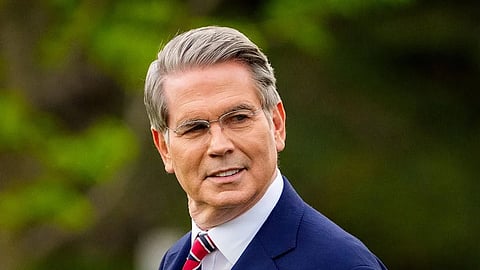 अमेरिका ने ईरानी तेल पर एक महीने के लिए प्रतिबंध हटाया