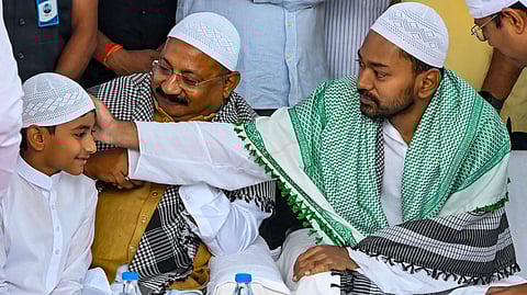 गांधी मैदान में नमाजियों ने निशांत का गर्मजोशी से किया स्वागत 