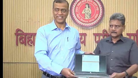 बिहार बोर्ड की 10वीं के परिणाम में दो छात्राएं नंबर वन