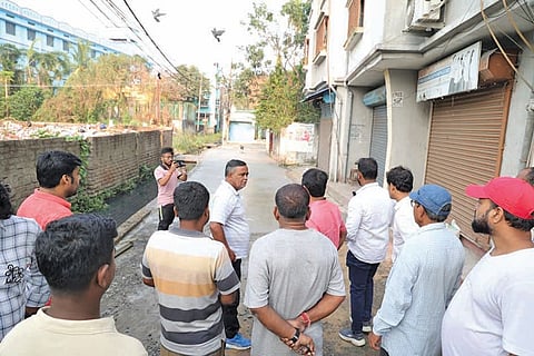 लिलुआ की बदहाल सड़कों की मरम्मत