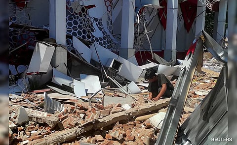 इंडोनेशिया के मोलुक्का सागर में 7.4 तीव्रता का भूकंप, 1 की मौत