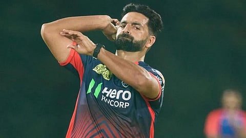 डेल स्टेन की गेंदबाजी ने प्रेरित किया : आकिब नबी