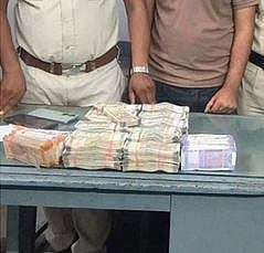 Bamangachi Station Raid: Youth Arrested with ₹32.97 Lakh Cash by RPF.