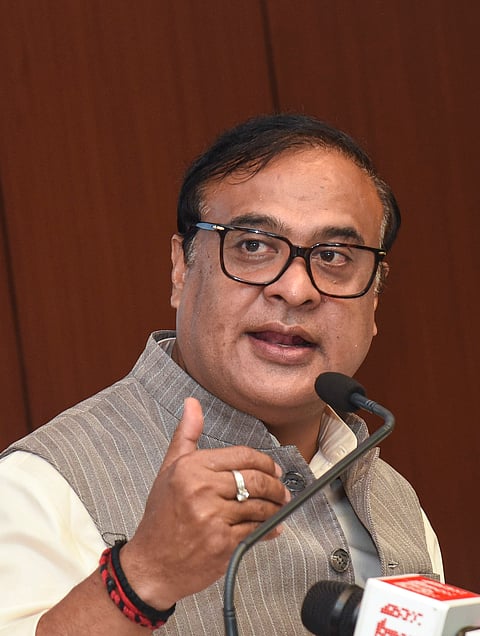 कांग्रेस ने पाक सोशल मीडिया की झूठी जानकारी से मेरी पत्नी पर आरोप लगाए : हिमंत