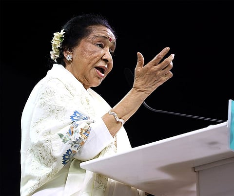 आशा भोंसले