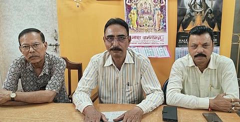 पुरोहितों को हटाये जाने का मुद्दा सुलझा