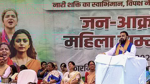 पटना में ‘जन-आक्रोश महिला पदयात्रा’ को संबोधित करते बिहार के मुख्यमंत्री सम्राट चौधरी