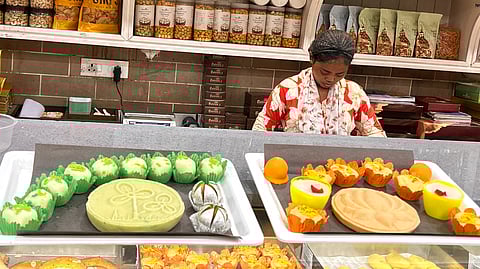 चुनाव का रंग कोलकाता के मिष्टी संदेश पर भी