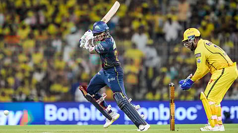 गुजरात ने CSK को आठ विकेट से हराया 