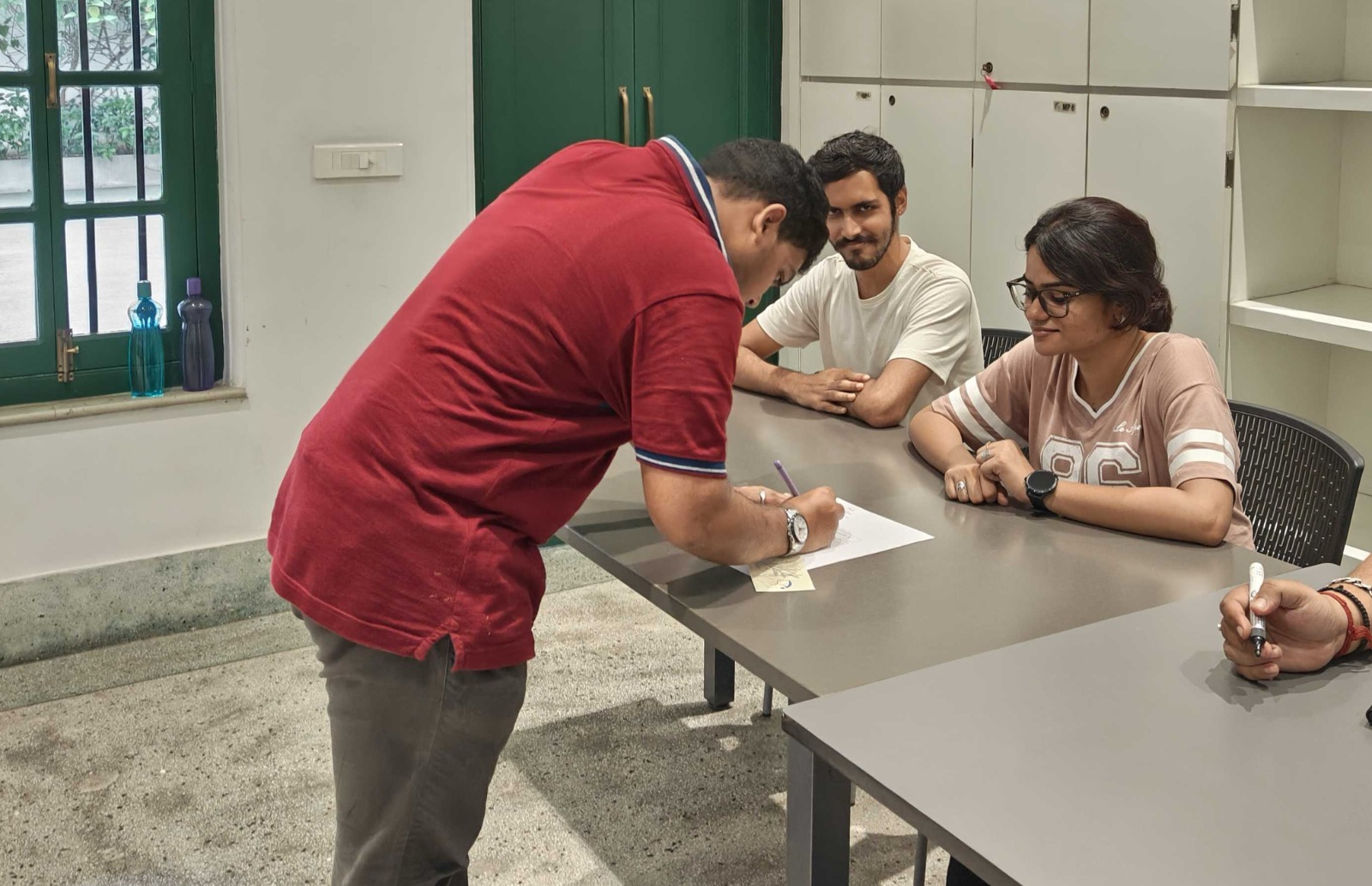 मतदान अभ्यास से युवाओं में बढ़ा आत्मविश्वास