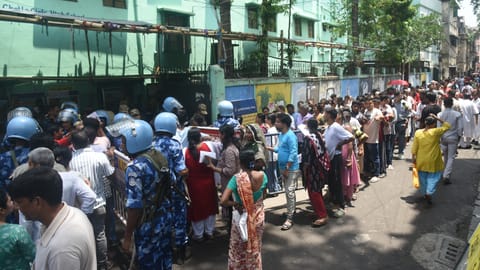 काेलकाता में ऐतिहासिक मतदान, सारे रिकॉर्ड टूटे