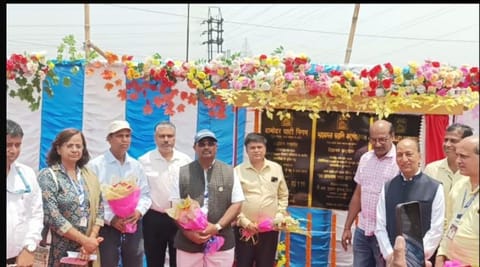 लोकार्पण कार्यक्रम में पहुंचे डीवीसी के चेयरमैन एस सुरेश कुमार