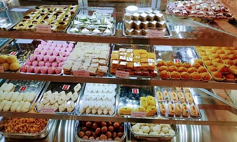 Bengal Election Results: Huge Demand for Electoral Sweets in Kolkata; Sandesh & Laddoos Stocked Up