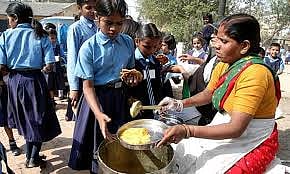 बच्चों के मिड-डे मील पर फंड का सवाल