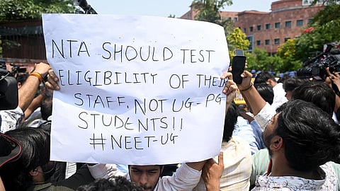 NEET 2026 : सुप्रीम कोर्ट में NTA के खिलाफ याचिका; जून में री-एग्जाम संभव
