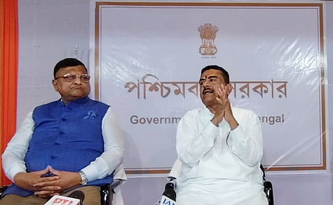 संवाददाताओं को सबोधित करते मुख्यमंत्री शुभेंदु अधिकारी
