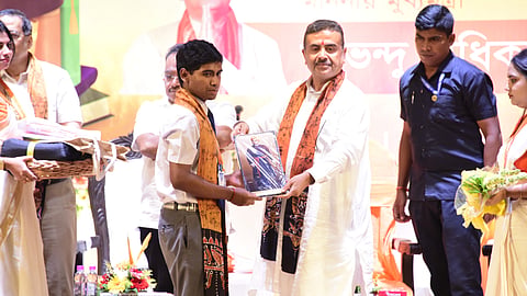 “प्रतिभा बंगाल में ही रहे”, मेधावी छात्रों से बोले मुख्यमंत्री शुभेंदु अधिकारी