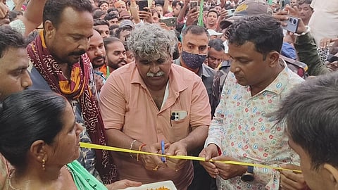 विधायक कार्यालय का उद्घाटन करते विधायक जितेंद्र तिवारी 