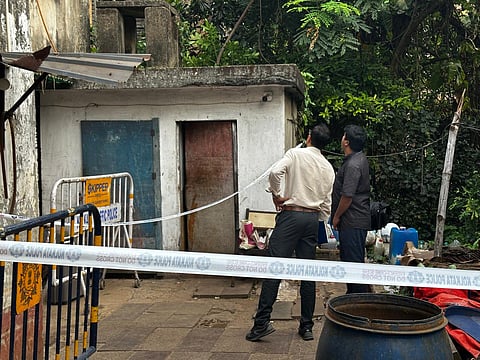 सोमवार को घटनास्थल पर पहुंचे होमीसाइड विभाग के अधिकारी