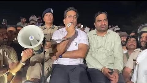 महापंचायत में हनुमान बेनीवाल का अल्टीमेटम