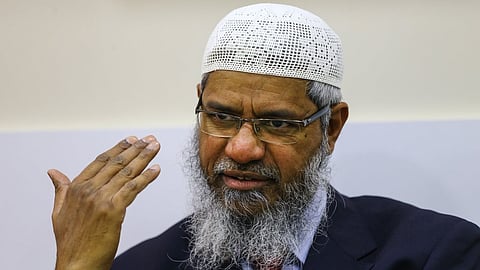 TCS कर्मचारी से यौन शोषण और धर्मांतरण मामले में जाकिर नायक का नाम 