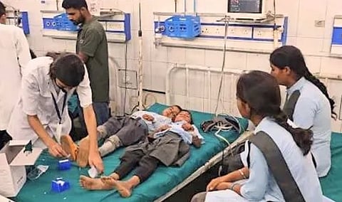 एहतियात के तौर पर प्रशासन ने स्कूल को एक सप्ताह के लिए बंद करने का आदेश दिया है