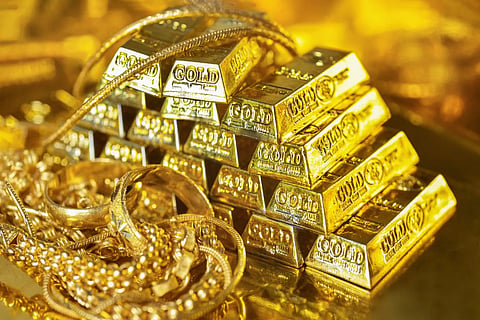 सोना-चांदी में बड़ी गिरावट! एक दिन में ₹1,100 टूटा सोना, चांदी ₹5,000 हुई सस्ती