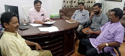 हरिनगर प्रधान ने एनएचआईडीसीएल अधिकारियों के समक्ष उठाए बुनियादी ढांचे से जुड़े महत्वपूर्ण मुद्दे