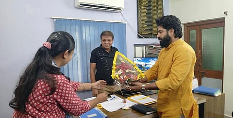 पानी की समस्या को लेकर विधायक ने पीएचई कार्यालय में की बैठक