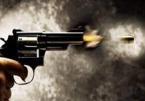 पुलिस के मुताबिक हमलावरों की तलाश के लिए बड़े स्तर पर अभियान चलाया जा रहा है