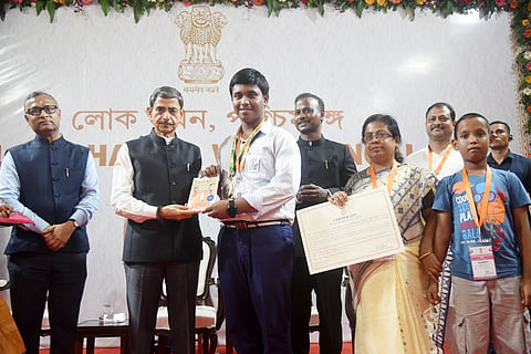 सफलता के 3 मंत्र, राज्यपाल ने बताया छात्रों को