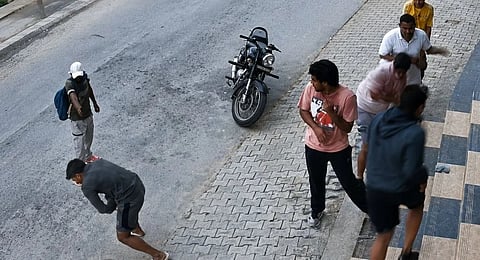 सुबह की एक्सरसाइज के दौरान पहुंचे हमलावरों ने दिया घटना को अंजाम