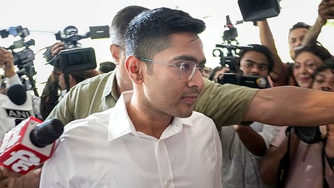 अभिषेक बनर्जी के आवास पर पुलिस की छापेमारी, 4 घंटे से ज्यादा चली कार्रवाई