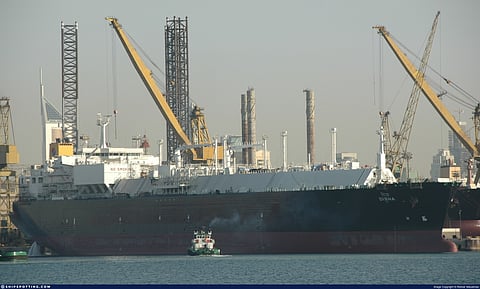 US-Iran पीस डील के बाद खुल रहा होर्मुज स्ट्रेट, पहला LNG जहाज रवाना