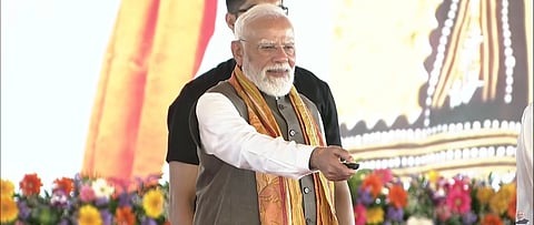 योग दिवस पर कोलकाता पहुंचे मोदी, कार्यक्रमों की श्रृंखला तय