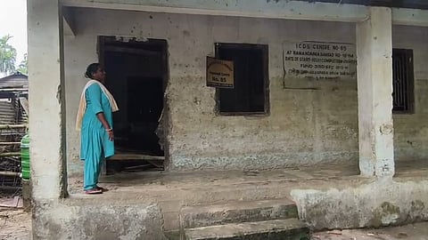 हाथियों के हमले से क्षतिग्रस्त आईसीडीएस केंद्र

