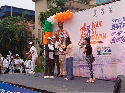 अंतरराष्ट्रीय योग दिवस पर कोलकाता पुलिस ने दिया स्वास्थ्य और फिटनेस का संदेश