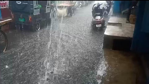 20 मिनट की बारिश में आसनसोल बाजार हुआ जलमग्न