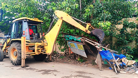 Bulldozer Action Against Illegal Encroachment on Liluah Jheel Road Howrah