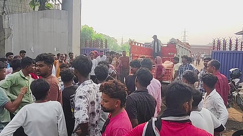 करंट लगने से मजदूर की मौत, एक घायल