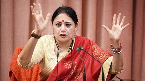 कैबिनेट की बैठक के बाद शहरी विकास तथा नगरपालिका मामलों की मंत्री अग्निमित्रा पॉल ने मीडिया काे संबोधित किया
