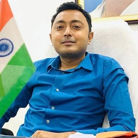 देवराज चक्रवर्ती का फाइल फोटो