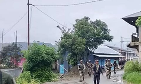 दो जवानों की हत्या मामले में सुरक्षा बलों का संयुक्त अभियान जारी