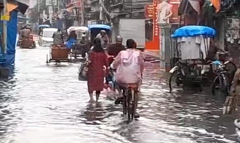 Heavy Rain Lashes Howrah: Severe Waterlogging Disrupts Life