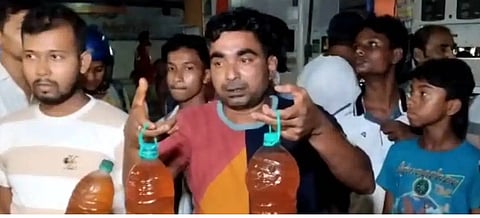 पेट्रोल में पानी मिलाकर बेचने का आरोप