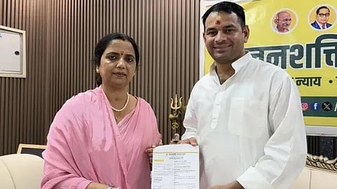 वीणा मानवी और तेज प्रताप