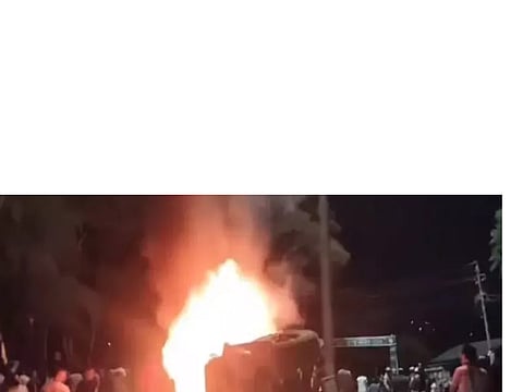 
मणिपुर में असम राइफल्स शिविर पर भीड़ का हिंसक हमला हुआ