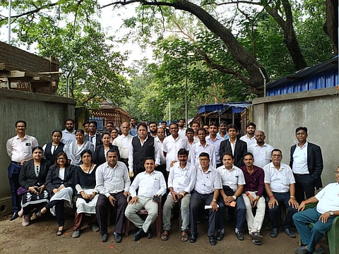 धरने पर बैठे आसनसोल के वकील 
